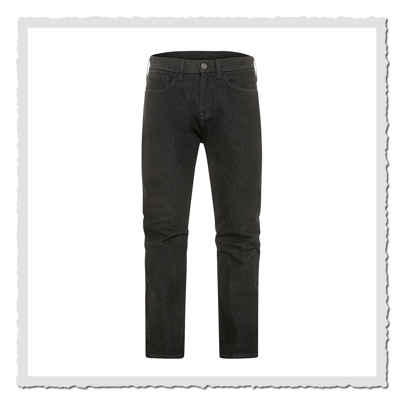 Schwarze Herrenjeans in gerader Vorderansicht mit Fronttaschen und Knopf, freigestellt auf weißem Hintergrund.